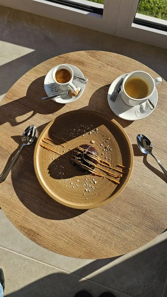 Café Restaurant Domaine le H